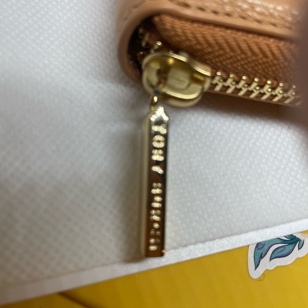 Tory Burch Zip Leather Continental Wallet New